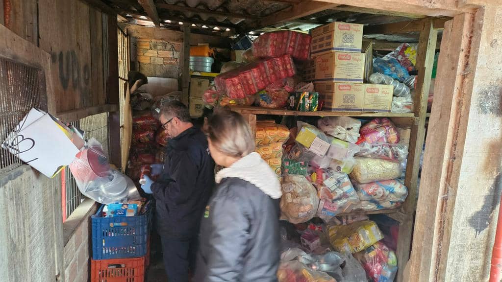 Visa interdita supermercado em Guaíba 1 http://www.otvfoco.com.br/wp-content/uploads/2015/05/Daniela-Mercury.jpg