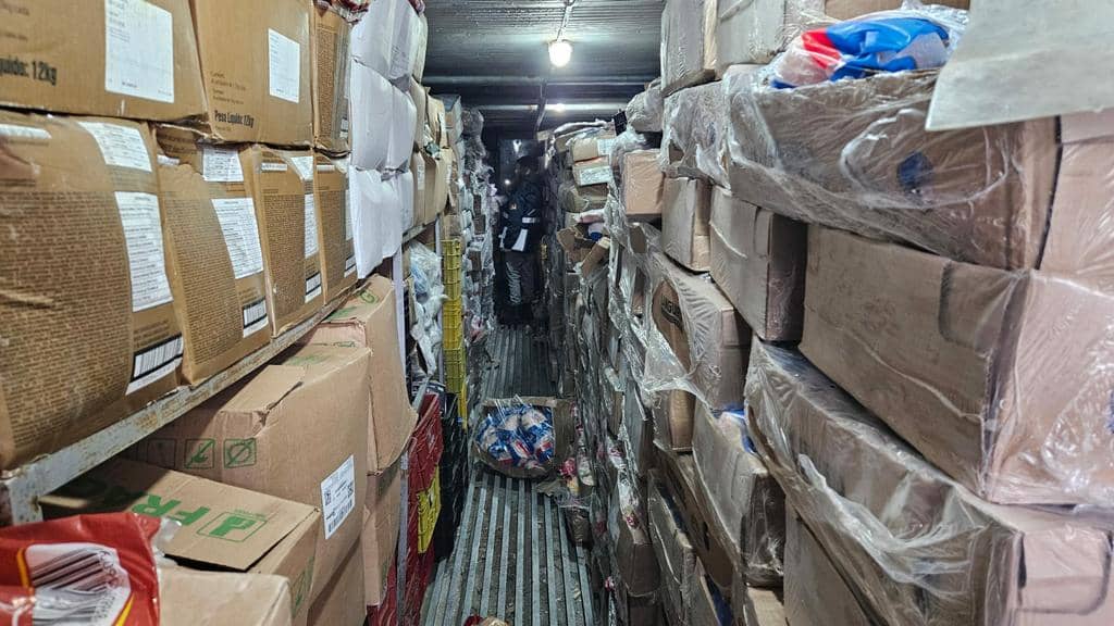 Visa interdita supermercado em Guaíba http://www.otvfoco.com.br/wp-content/uploads/2015/05/Daniela-Mercury.jpg