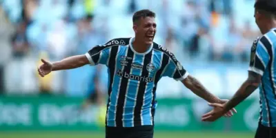 R$20M e demissão aprovada: Mano Menezes libera Pavón no Grêmio com 1 condição