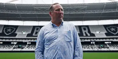 R$ 2,5M por mês: Atacante matador diz SIM pra jogar com T.Almada no Botafogo e Textor abre os cofres