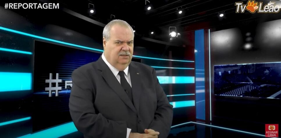 O apresentador em seu canal no Youtube (Foto: Reprodução/Leão TV)