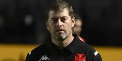 Craque de R$ 27 M tem saída confirmada no Vasco e Rafael Paiva vive pesadelo com adeus de titular
