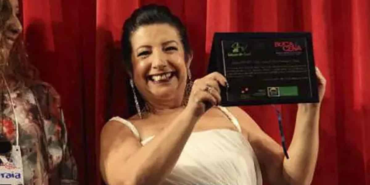 http://tvfoco.uai.com.br/wp-content/uploads/2015/05/Daniela-Mercury.jpg
