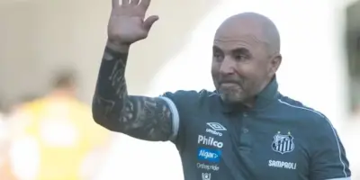 Quentinha de contratação de Sampaoli no Santos após 5 anos chega voando em Carille
