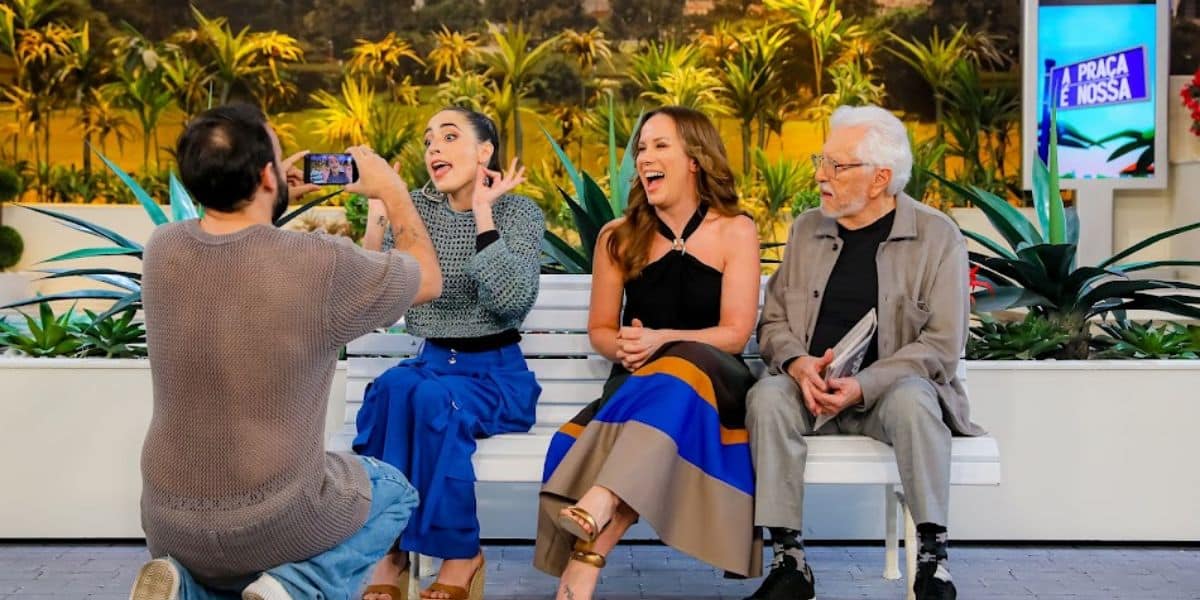 http://tvfoco.uai.com.br/wp-content/uploads/2015/05/Daniela-Mercury.jpg