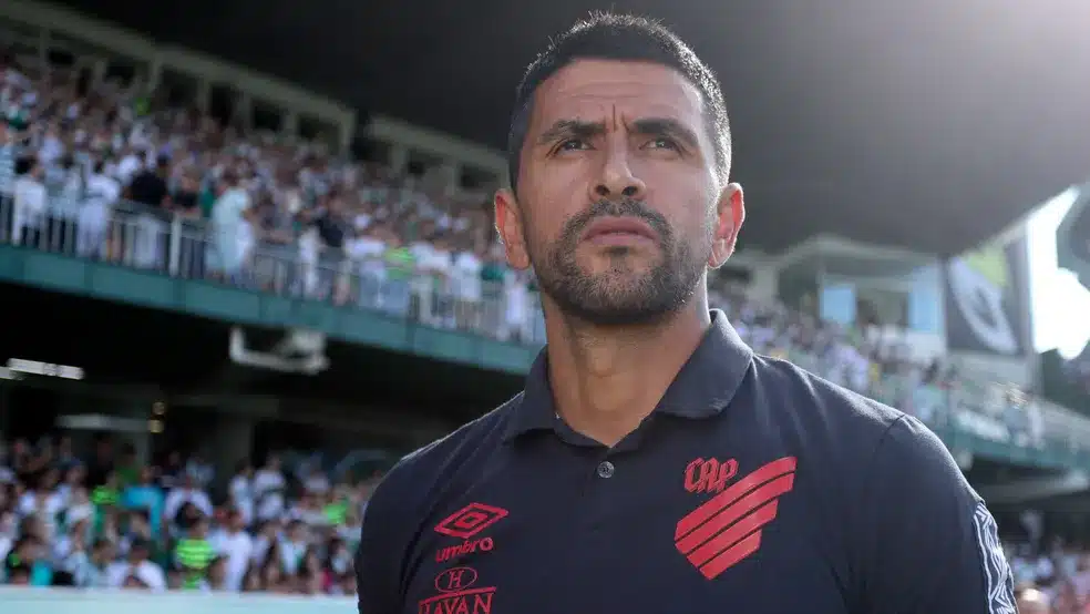 Lucho Gonzales é o novo técnico do Athletico PR (Foto: Reprodução/ Internet)