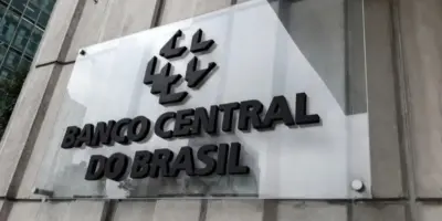 R$7 Bilhões e correntistas aos prantos: Banco Central emite 2 alertas com saque às pressas de contas poupanças
