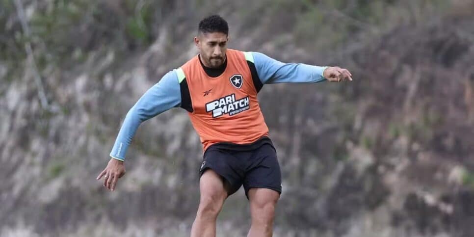 O zagueiro não vem ganhando chances no Botafogo (Reprodução: Vitor Silva) Pablo