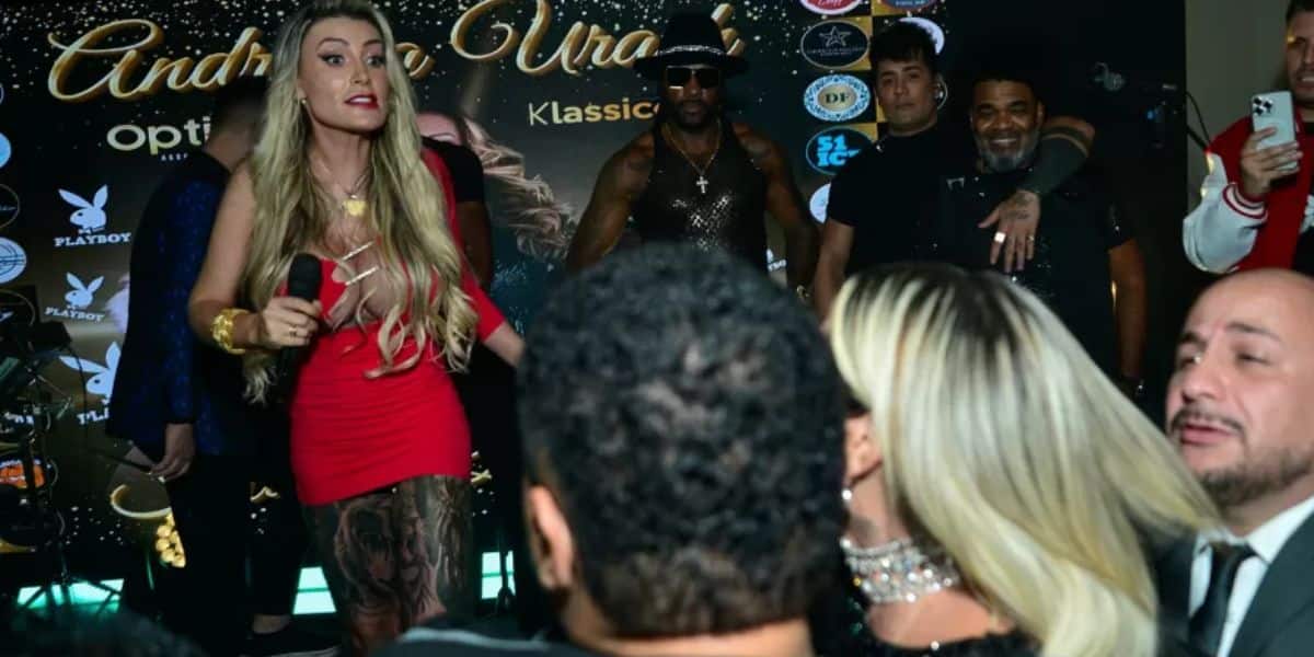 Andressa Urach em festa (Foto: Eduardo Martins)