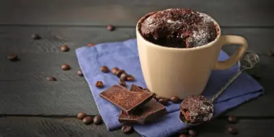 Melhor que Sodie: Receitinha de bolo de caneca mais macio pronto em 3 minutos no microondas