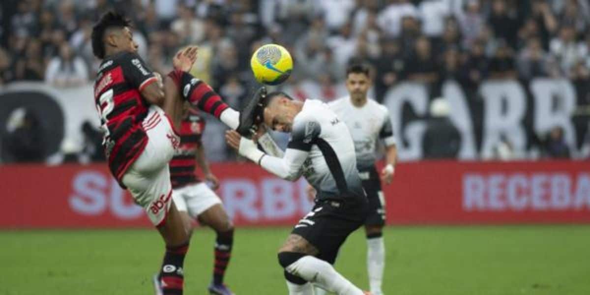 Bruno Henrique expulso contra o Corinthians (Reprodução: Globo)