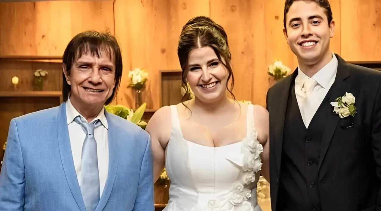 http://tvfoco.uai.com.br/wp-content/uploads/2015/05/Daniela-Mercury.jpg http://tvfoco.uai.com.br/wp-content/uploads/2015/05/Daniela-Mercury.jpg