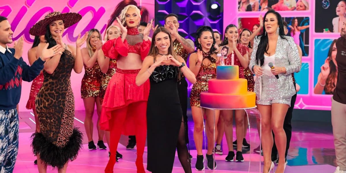 http://tvfoco.uai.com.br/wp-content/uploads/2015/05/Daniela-Mercury.jpg