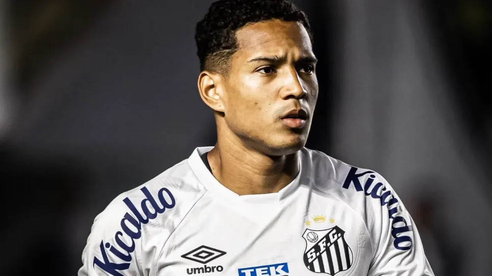 João Lucas no Santos (Foto: Raul Baretta / Santos FC)