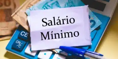 Salário mínimo de 2025 pode ultrapassar os R$1.509 (Foto: Reprodução/ Internet)