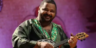 “Força da morte”: Bombeiros tiveram que deslocar ombro de Arlindo Cruz para que soltasse a mulher após AVC