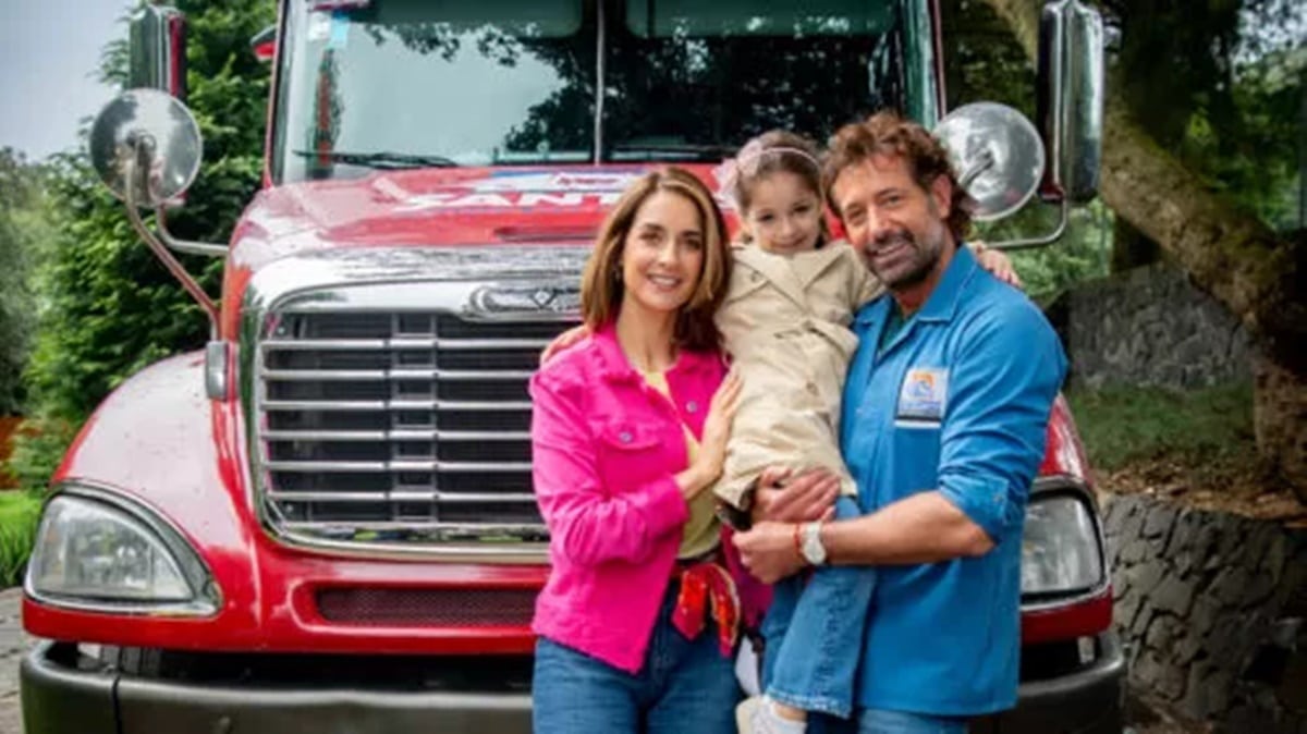 http://tvfoco.uai.com.br/wp-content/uploads/2015/05/Daniela-Mercury.jpg