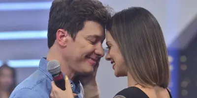 Esposa de Rodrigo Faro é internada e animador surge nervoso pedindo orações: “Há duas semanas senti”