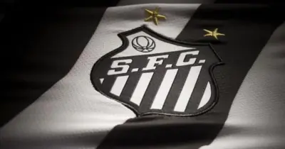 Novo técnico contratado, demissão de gigante e +1 reforço chegando: Teixeira crava 3 viradas no Santos pra 2025