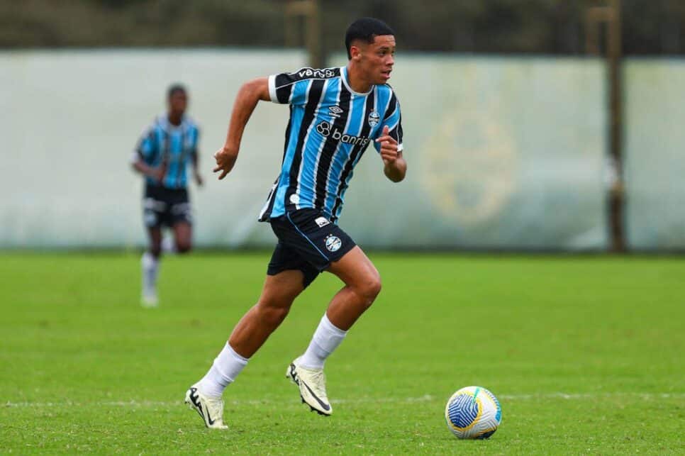 Alysson Edward é uma das promessas da base do Grêmio (Foto: Reprodução/ Internet)