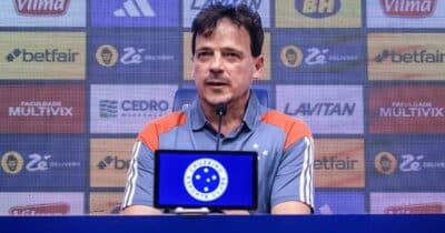 Fernando Diniz em coletiva (Foto: Reprodução/Instagram)