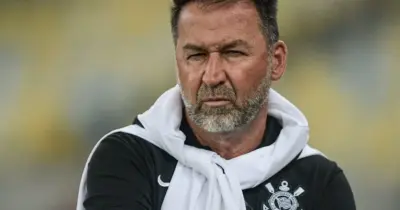 Augusto Melo sofre com 2 rasteiras e tem demissão exigida no Corinthians HOJE(13)