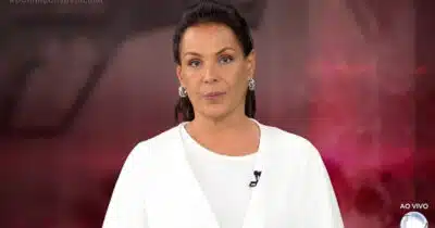 Carolina Ferraz no Domingo Espetacular, da Record (Foto: Reprodução)