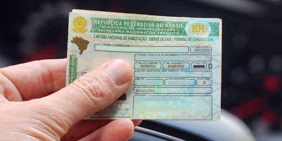 Novos motoristas precisarão fazer o exame toxicológico, se a lei for aprovada (Reprodução: Internet)