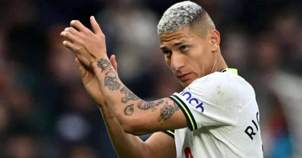 Richarlison deve continuar na Europa (Foto: Justin Tallis/AFP)