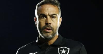 Artur Jorge ganhará reforço de John Textor no Botafogo (Foto: Vitor Silva)