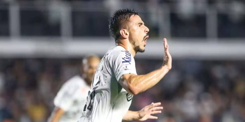 Willian Bigode assina com rival do Cruzeiro (Reprodução: Reinaldo Campos) santos