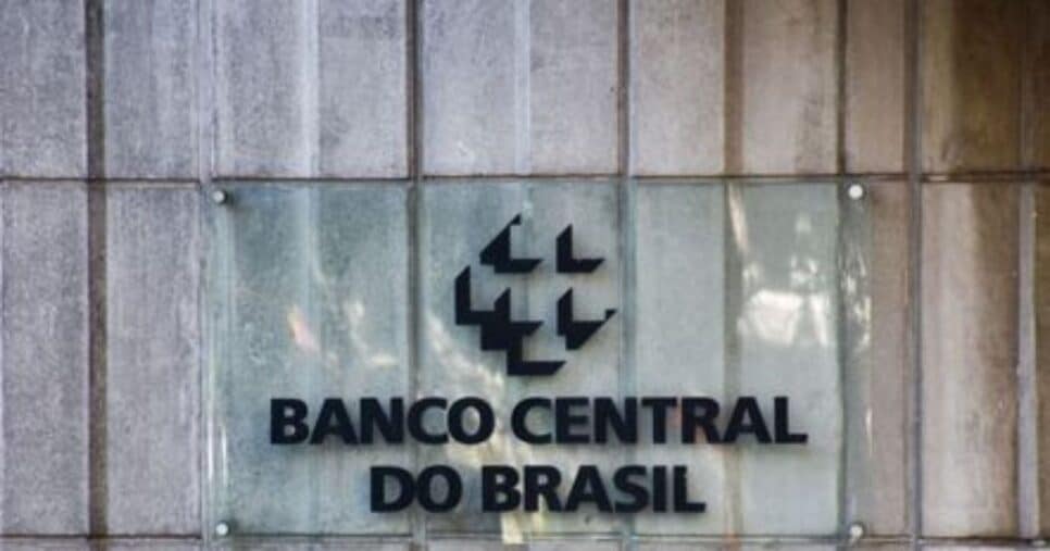 Banco Central e alerta na poupança - Foto Reprodução Internet