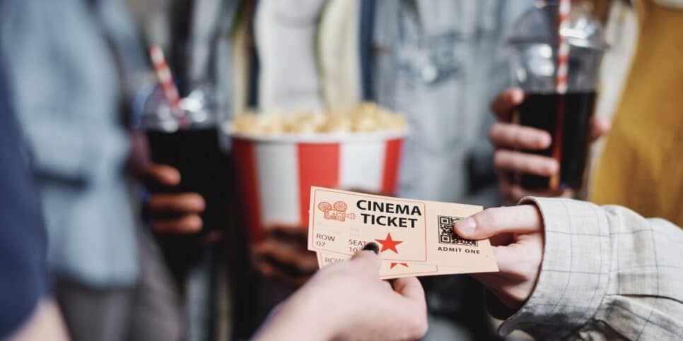 Ingresso de cinema (Foto: Canva)