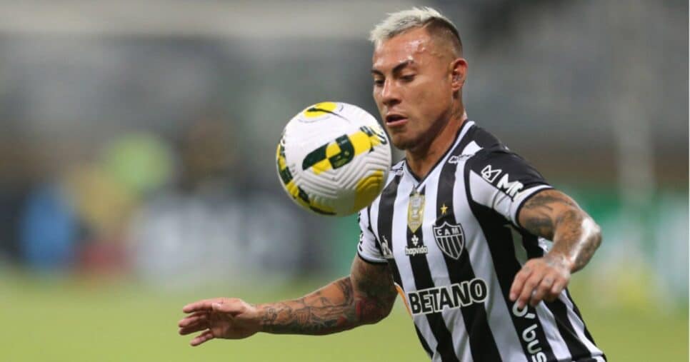 Vargas assina com Nacional (Reprodução/Internet)
