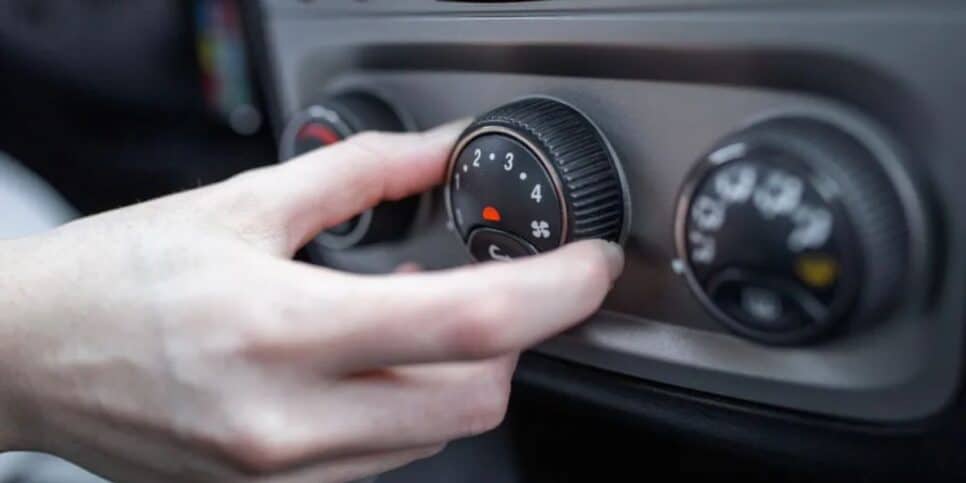 Ar-condicionado aumenta o gasto da gasolina (Reprodução: Internet)