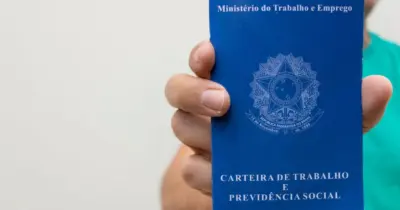 Funcionários em êxtase: Lei trabalhista em vigor crava 30 horas semanais para salvar brasileiros em 2025