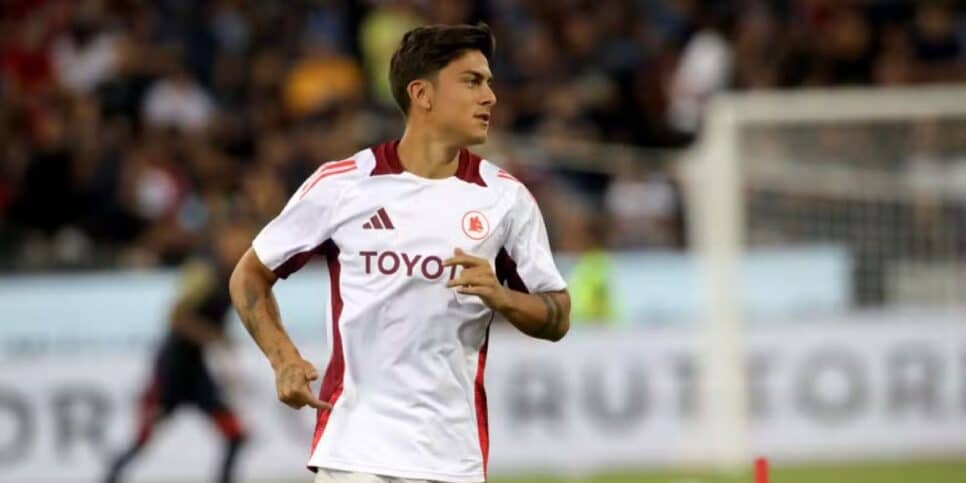 Dybala atualmente defende a Roma (Reprodução: Enrico Locci)