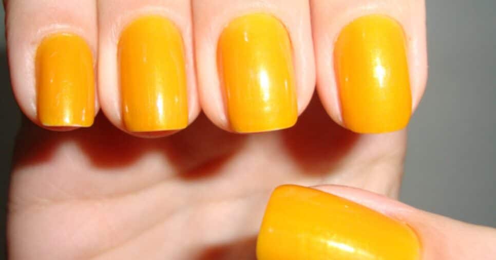 Esmalte amarelo - (Foto: Internet)