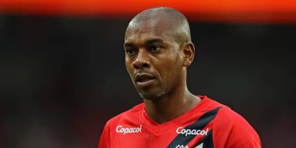 Fernandinho pode ser um novo reforço do Santos (Reprodução: Heuler Andrey)