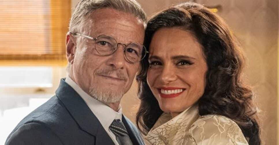 Raimundo se despede de Eugênio (Marcello Novaes) e Violeta (Malu Galli) no capítulo dessa noite (Foto: Reprodução/ Divulgação, TV Globo)