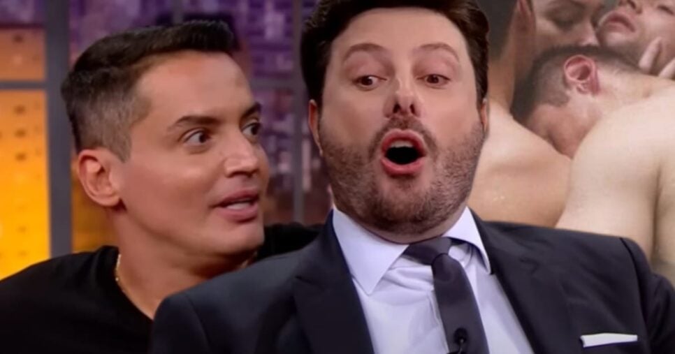 Leo Dias escandaliza no The Noite ao revelar famoso que gosta de surubão e Gentili fica em choque (Fotos: Reprodução/ SBT/ Montagem TV Foco)