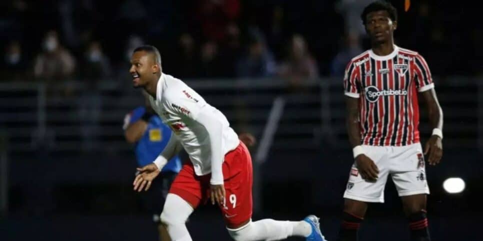 Ele está há mais de 5 anos no Bragantino (Reprodução: Ari Ferreira)