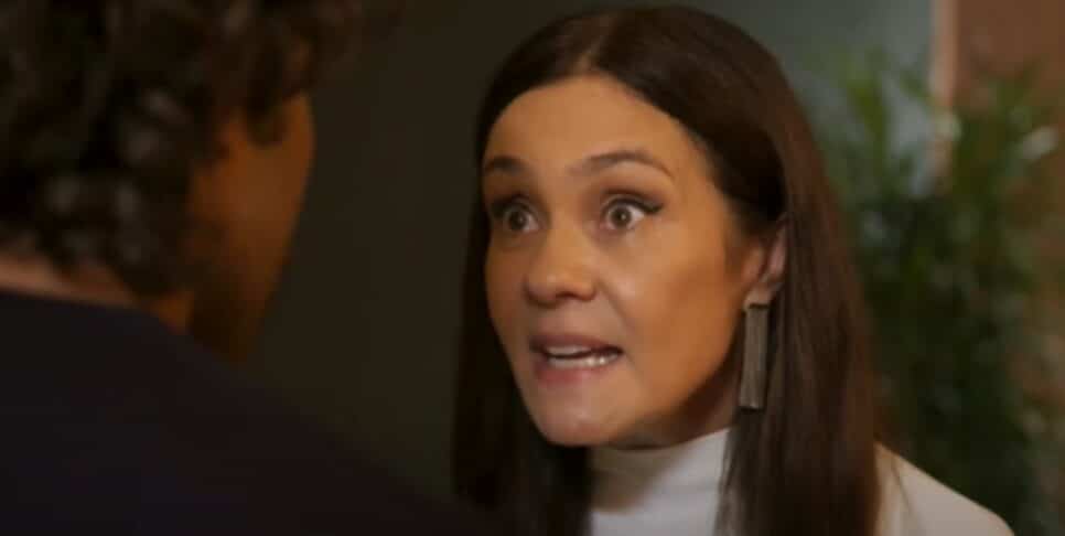 Mércia abre os olhos do filho sobre sua 'amada' (Foto: Reprodução/ TV Globo)