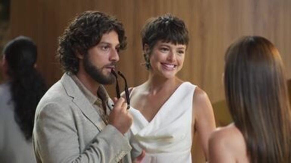 Após se casar com hacker, Luma leva bela facada pelas costas (Foto: Reprodução/ Globo)