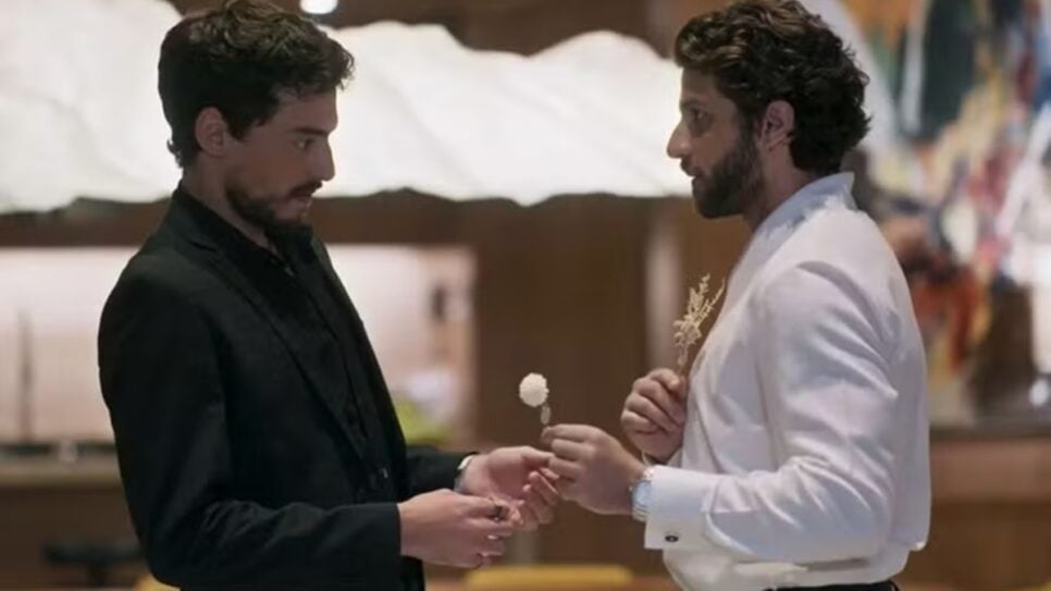 Mavi assume verdadeira paixão para Iberê em Mania de Você (Foto: Reprodução/ Globo)
