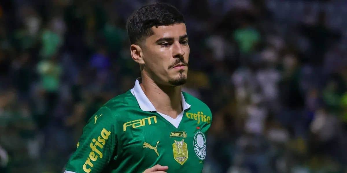 Rômulo decidiu ficar no Palmeiras para 2025 (Reprodução: Fotoarena)