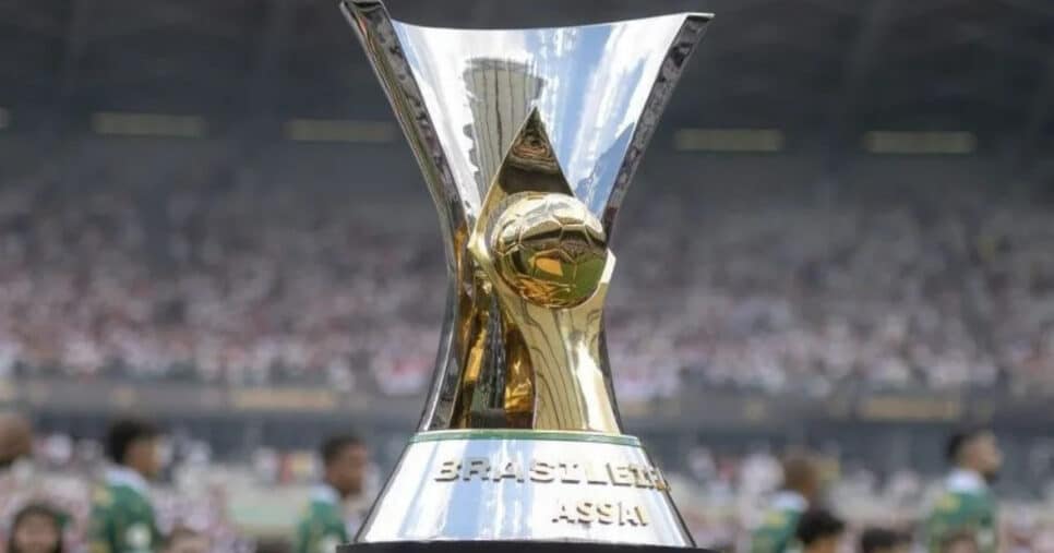 Troféu do Campeonato Brasileiro de futebol (Foto: Staff Images/CBF)