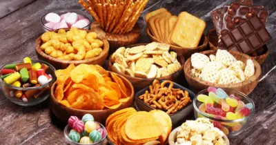 Aceleram o envelhecimento: 5 alimentos para eliminar da sua alimentação hoje