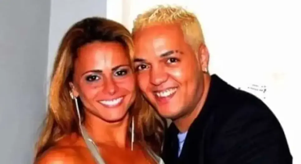 http://tvfoco.uai.com.br/wp-content/uploads/2015/05/Daniela-Mercury.jpg