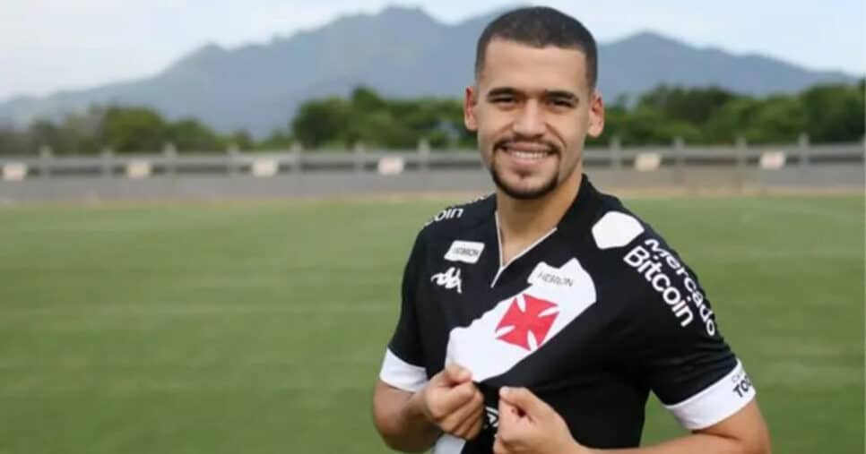 O famoso jogador de futebol do Vasco, De Lucca (Foto: Daniel Ramalho/Vasco)
